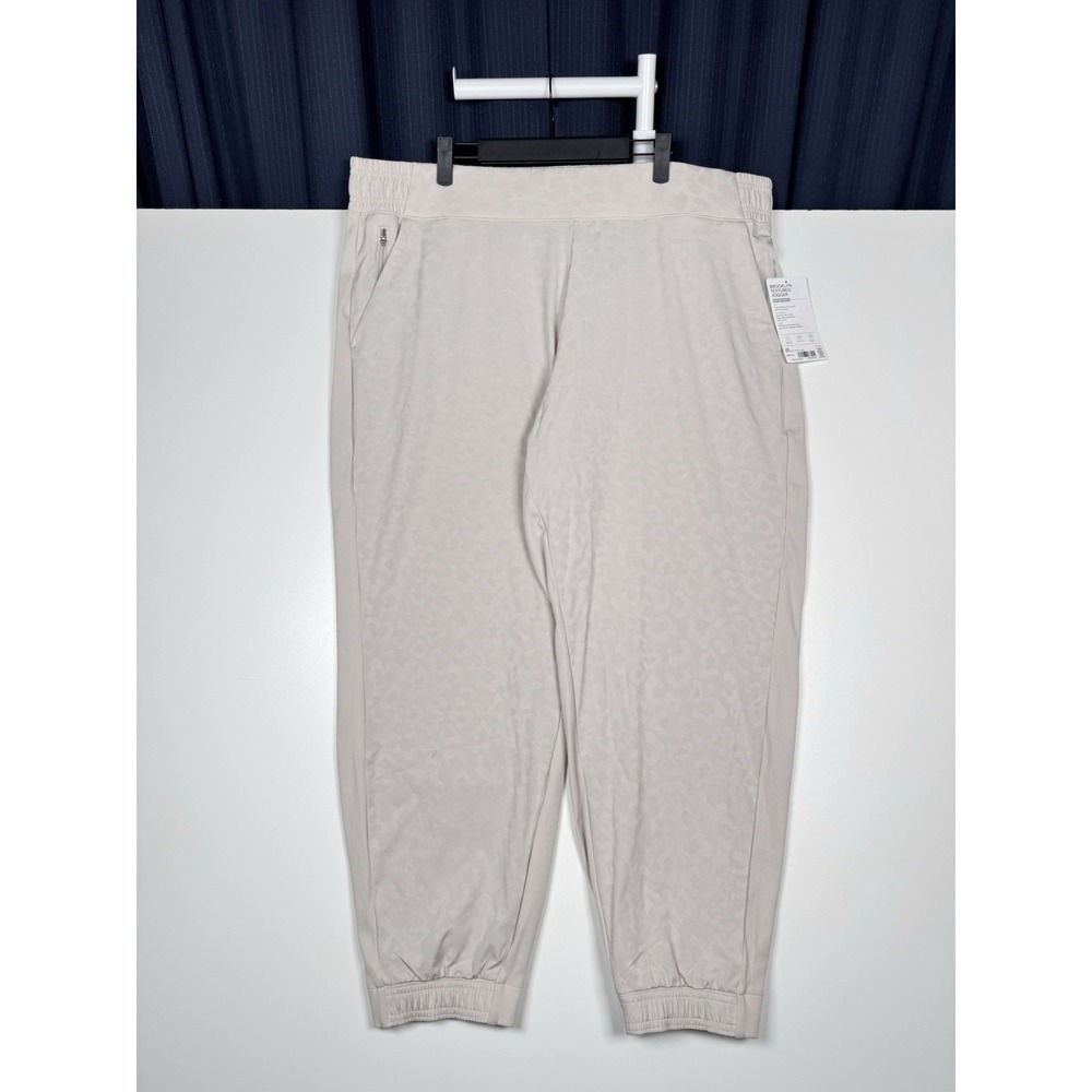 Athleta Brooklyn Textured Joggers 20 Beige Animal Print Pants 26" Inseam $98